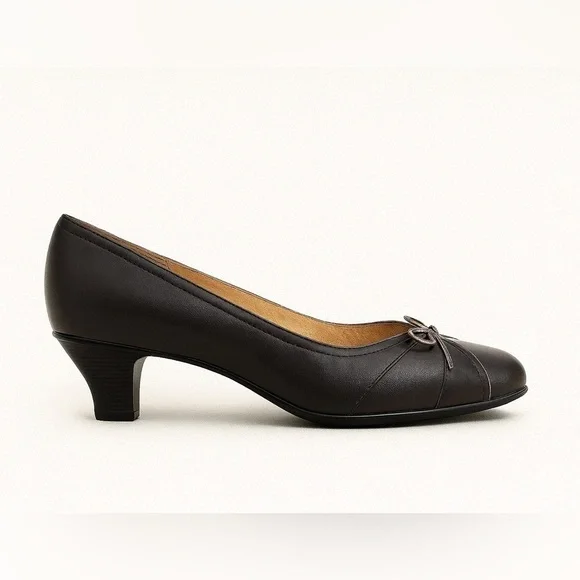 Softspots Brown Leather Heels 8.5W | Classic Round Toe Comfort Pumps - Picture 5 of 6